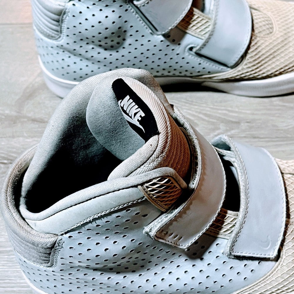 Men's BACK 2 THE FUTURE - NIKE “FLYSTEPPER 2K3” Gray, Beige and White Sneakers - Picture 11 of 11
